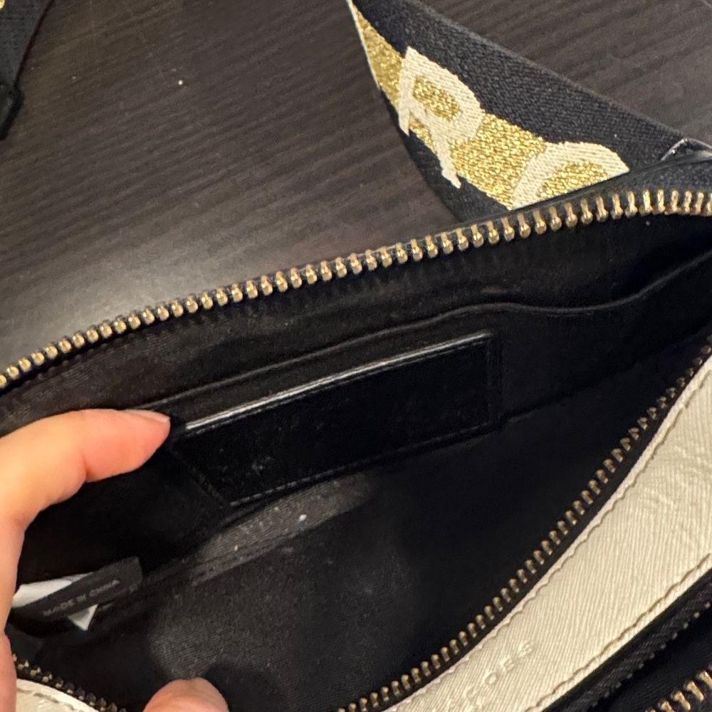 Marc Jacobs Metallic Black and Gold Crossbody Bag - Picture 8 of 9